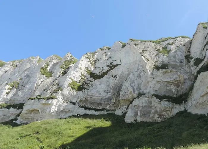 FRONT DE MER ET FALAISE 317 1er Étage Lit fait Wifi Parking