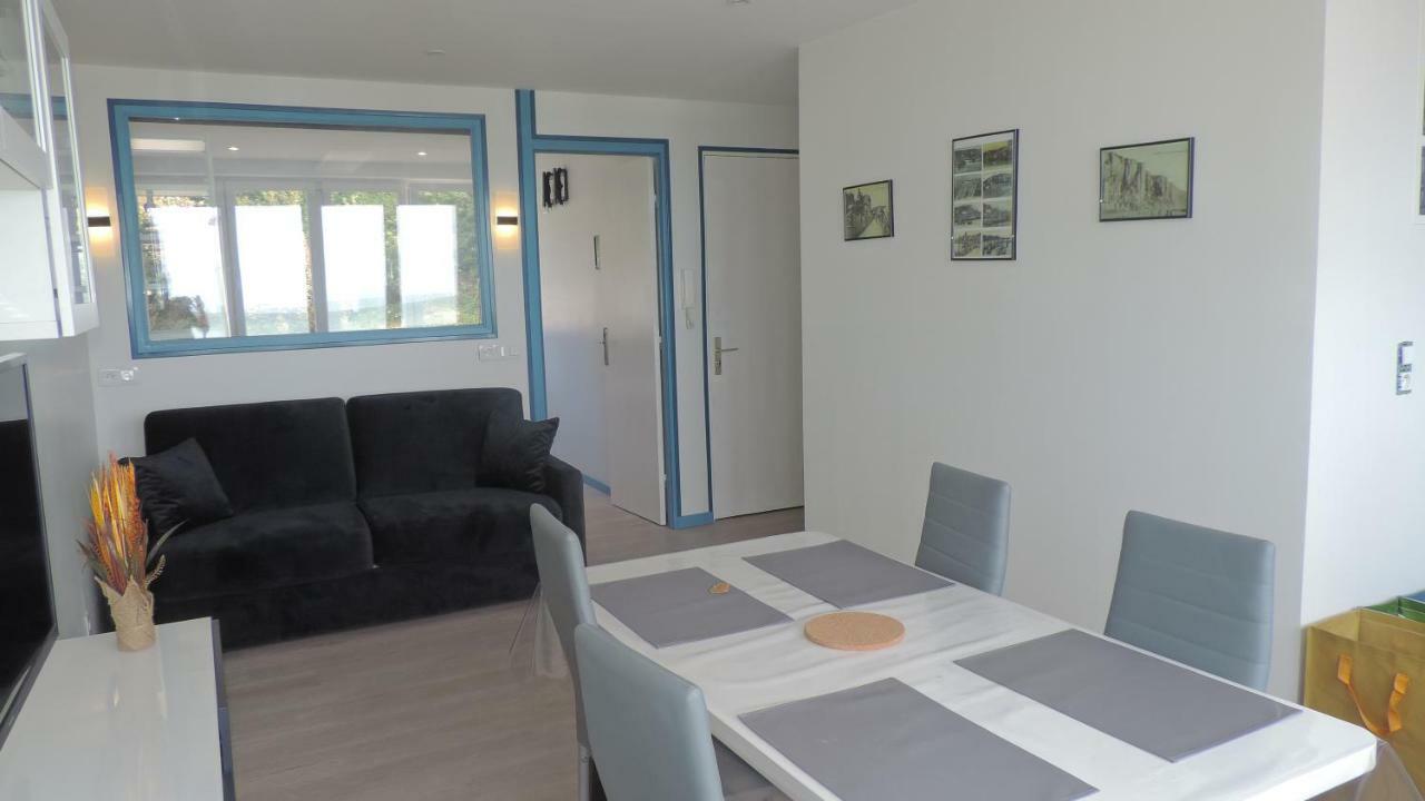 Front De Et Falaise 317 1er Etage Lit Fait Wifi Apartment *
